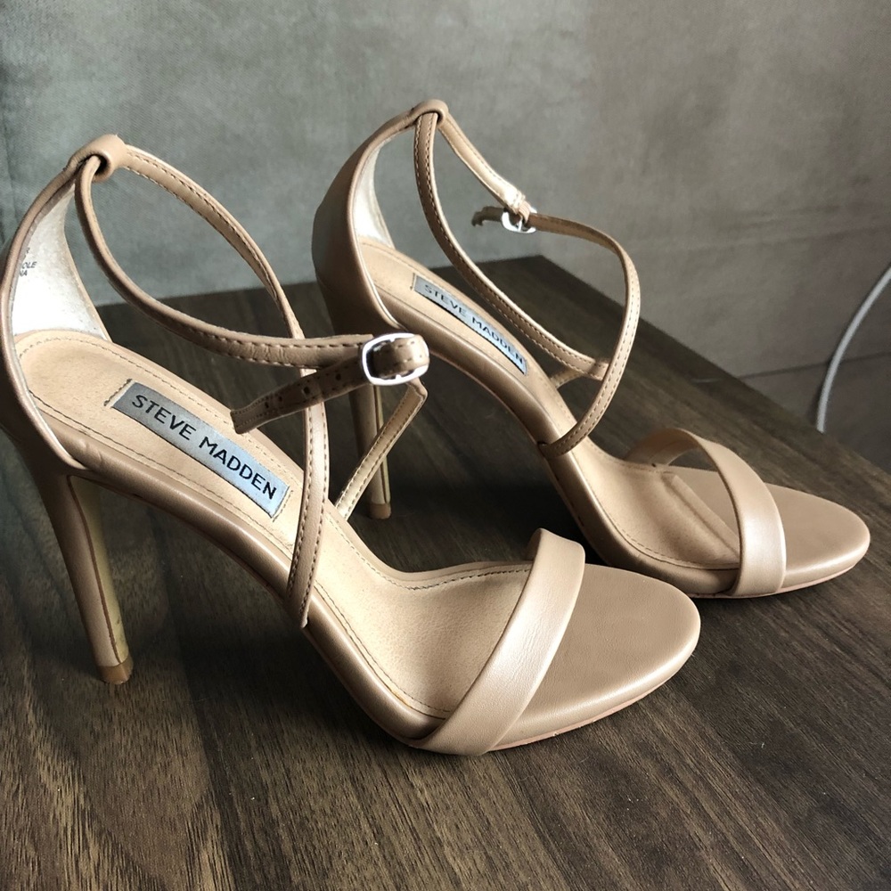 Steve Madden Heels size 6